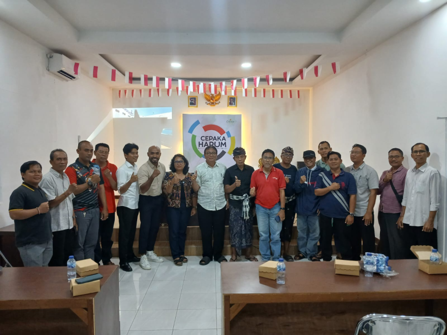 Sosialisasi pemberian CSR olh Coco Development Group kpd Ds Cepaka berupa Mobil Ambulance Desa dan mesin pengolahan sampah plastik menjadi bbm