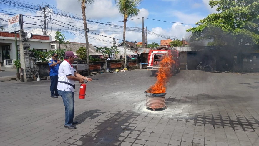 Desa Cepaka Mengadakan Simulasi Kebakaran